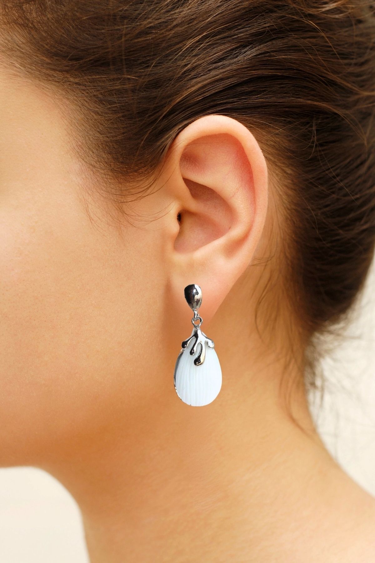 Milk White Drop Earrings – Elegant Daily Jewelry