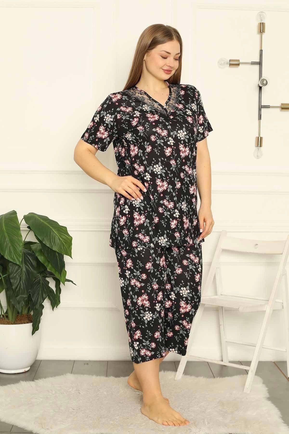 Plus Size Viscose Short Sleeve Capri Pajama Set