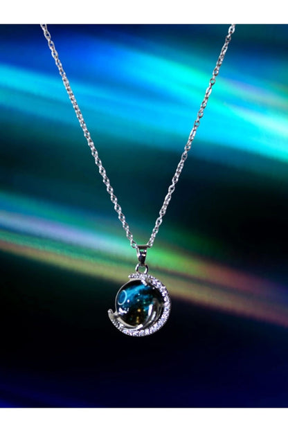 Harley Star & Globe Pendant Necklace – 44 cm Chain