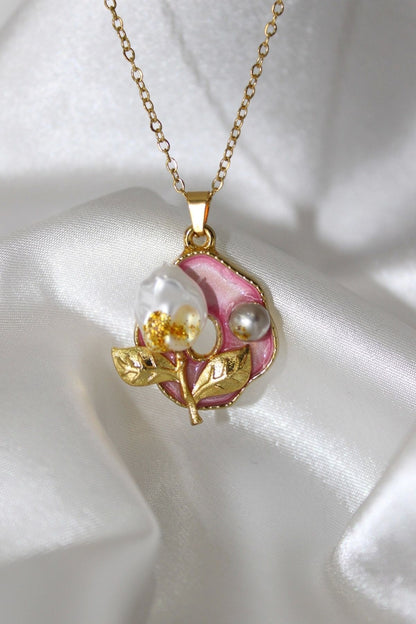 Gold Pearl Flower Circle Pendant Necklace – 49 cm