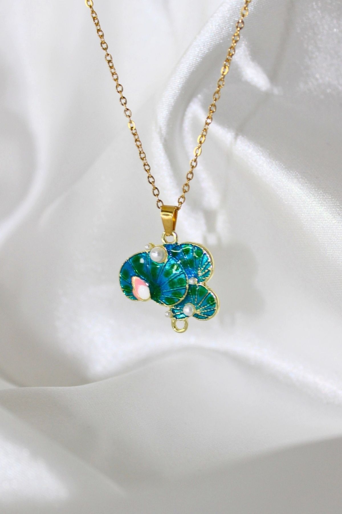 Pearl Oyster Shell Pendant Necklace – 49 cm Chain