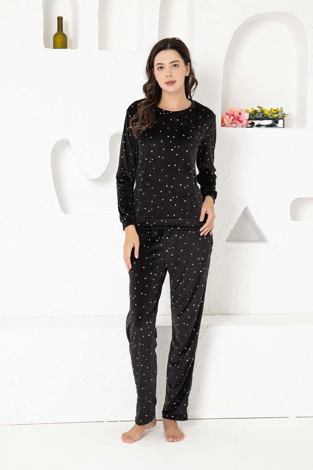 Yıldız Desenli Ultra Yumuşak Kadife Pijama Takımı