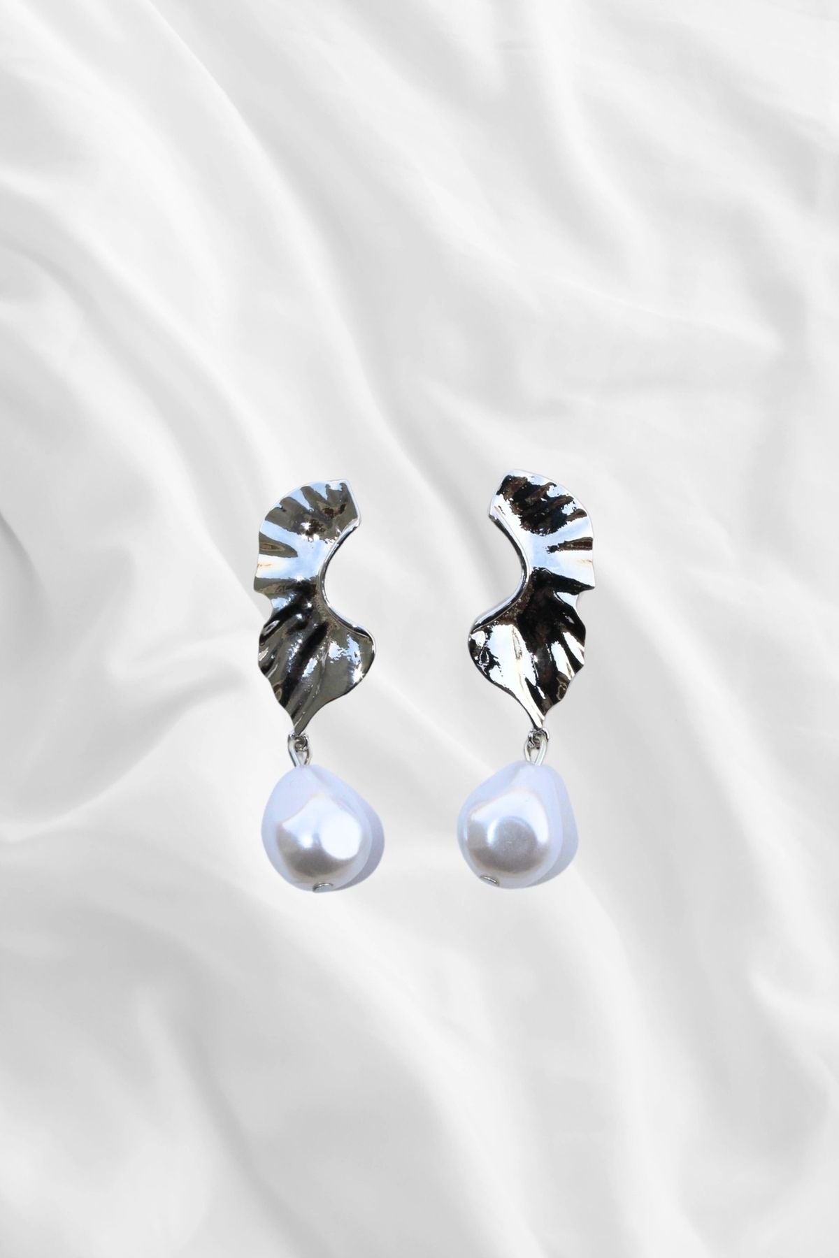 Gold Leaf & Teardrop Pearl Drop Earrings